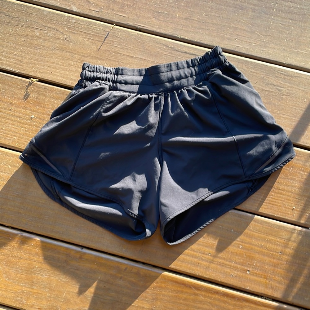 Lululemon hottie hot 4” size 4